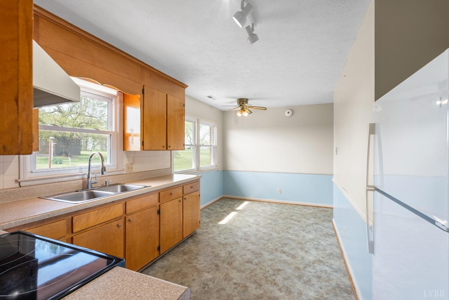 983 E Ferry Road Rd, Gladys, Virginia image 9