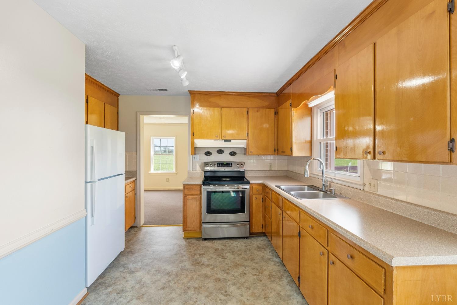 983 E Ferry Road Rd, Gladys, Virginia image 7