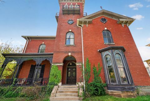 Photo of 1007 Court Street, Lynchburg, VA 24504 (MLS # 365654)