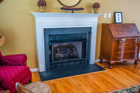 Tiny photo for 268 Cedar Hill Road, Amherst, VA 24521 (MLS # 366492)