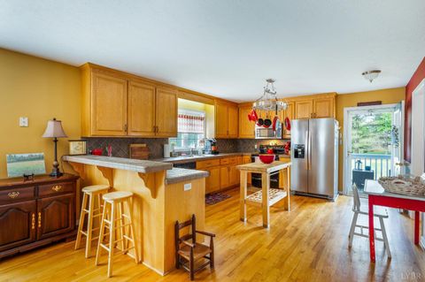 Tiny photo for 268 Cedar Hill Road, Amherst, VA 24521 (MLS # 366492)