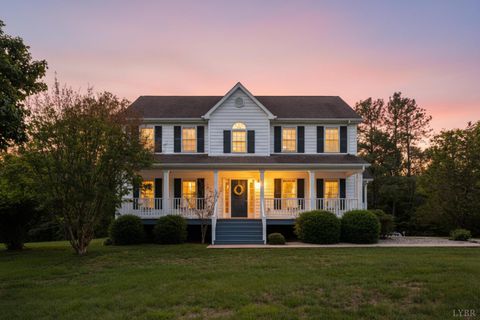 Tiny photo for 268 Cedar Hill Road, Amherst, VA 24521 (MLS # 366492)