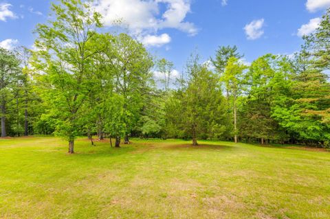 Tiny photo for 268 Cedar Hill Road, Amherst, VA 24521 (MLS # 366492)