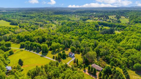 Tiny photo for 268 Cedar Hill Road, Amherst, VA 24521 (MLS # 366492)