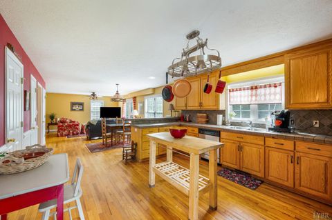 Tiny photo for 268 Cedar Hill Road, Amherst, VA 24521 (MLS # 366492)
