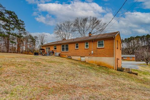 Tiny photo for 7143 Gladys Road, Altavista, VA 24517 (MLS # 364515)