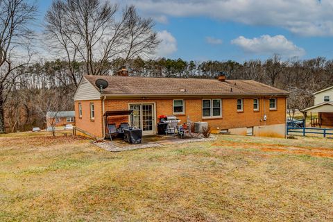 Tiny photo for 7143 Gladys Road, Altavista, VA 24517 (MLS # 364515)