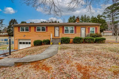 Tiny photo for 7143 Gladys Road, Altavista, VA 24517 (MLS # 364515)