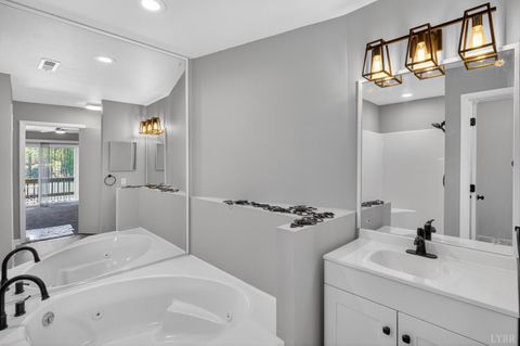 Tiny photo for 3224 Spinnaker Point, Forest, VA 24551 (MLS # 365837)