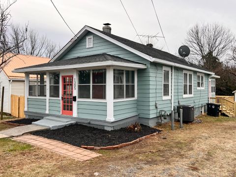 Tiny photo for 1305 Radcliff Ave. Ave, Lynchburg, VA 24502 (MLS # 364021)