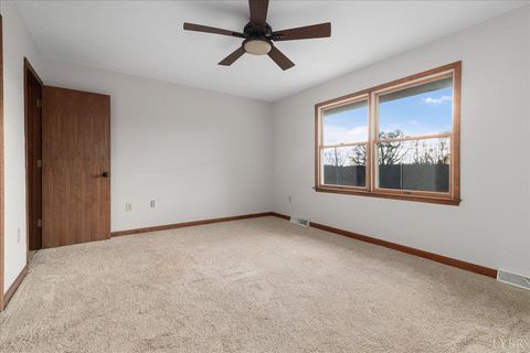 Tiny photo for 4087 Lowry Road, Goode, VA 24556 (MLS # 364493)