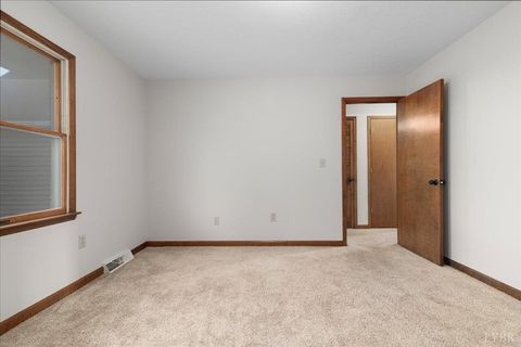 Tiny photo for 4087 Lowry Road, Goode, VA 24556 (MLS # 364493)