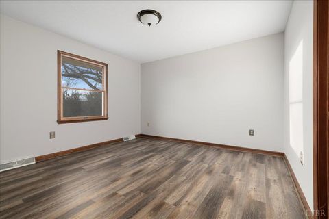 Tiny photo for 4087 Lowry Road, Goode, VA 24556 (MLS # 364493)