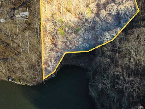 Tiny photo for 1 Woodlake Drive #16, Goodview, VA 24095 (MLS # 366580)