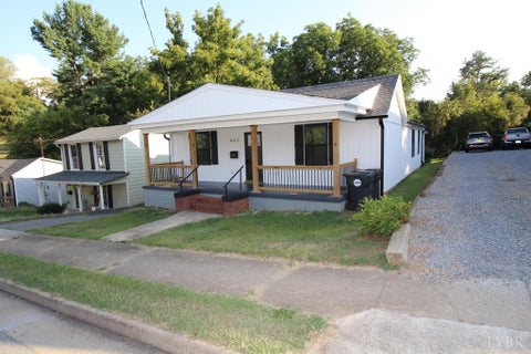 Homes For Sale - 602 East Main St St #EAST<br/> Bedford County, Bedford, VA 24523