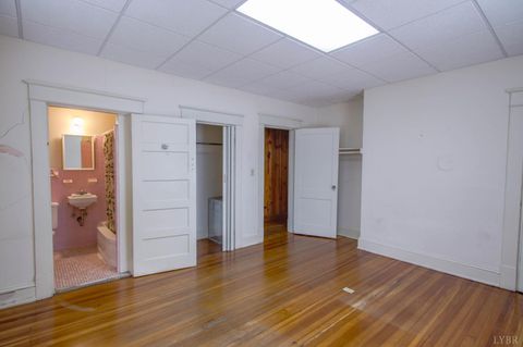 Tiny photo for 3202 Memorial Avenue, Lynchburg, VA 24501 (MLS # 366785)