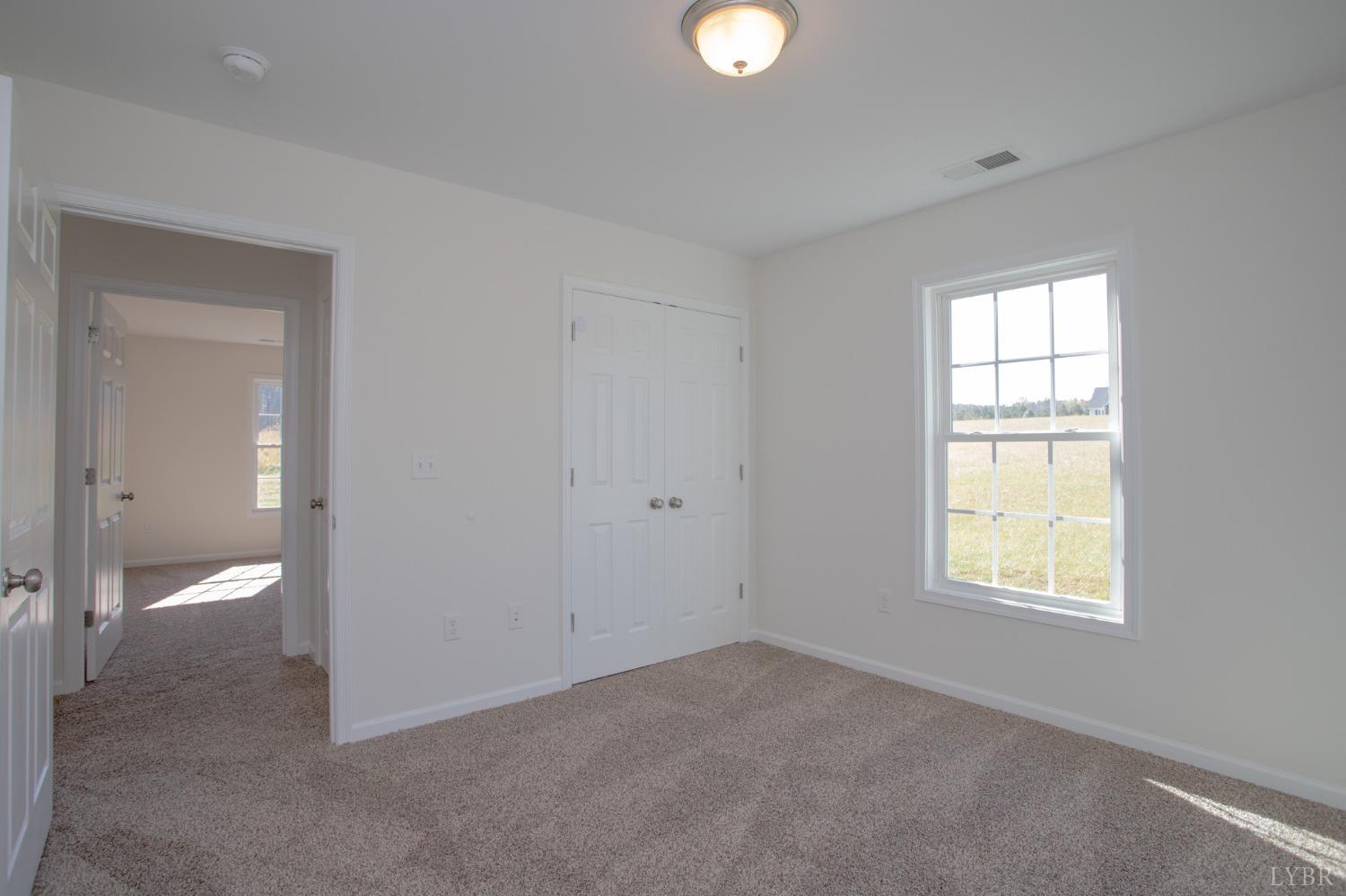 62 E Lockett Creek Boulevard, Farmville, Virginia image 8