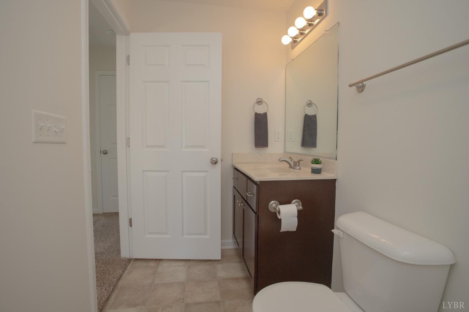 62 E Lockett Creek Boulevard, Farmville, Virginia image 12