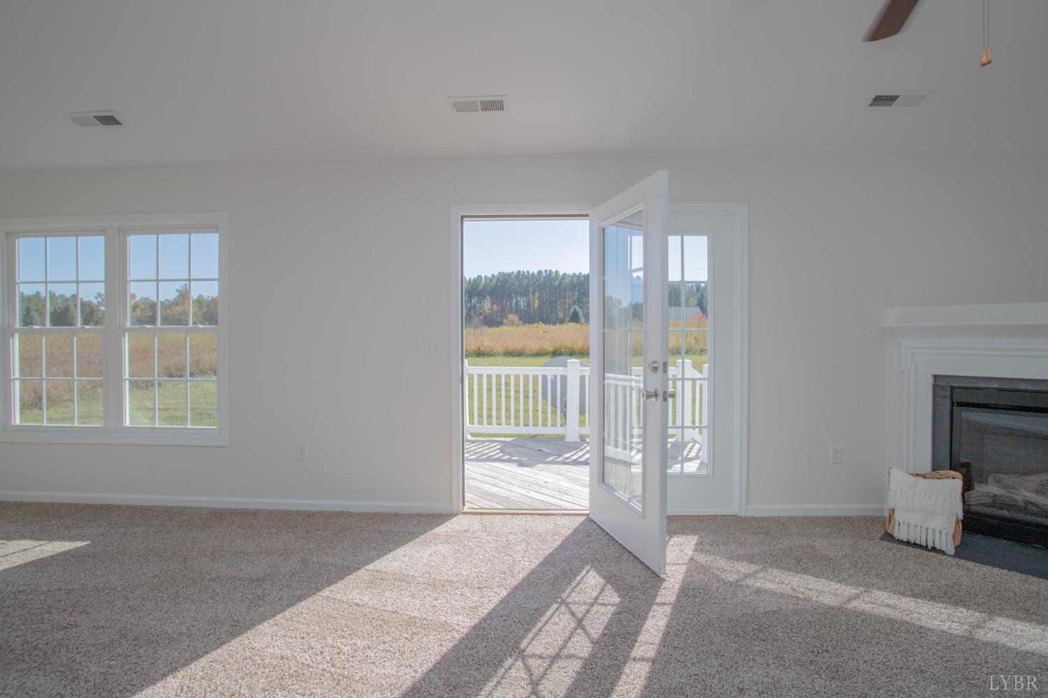 62 E Lockett Creek Boulevard, Farmville, Virginia image 7