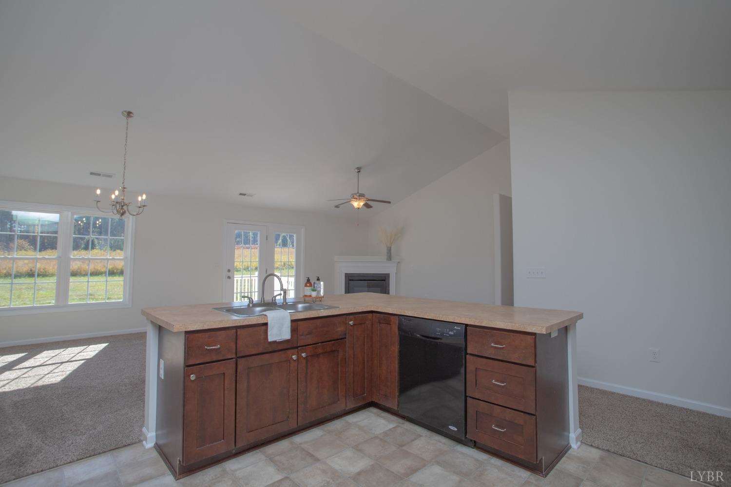 62 E Lockett Creek Boulevard, Farmville, Virginia image 29