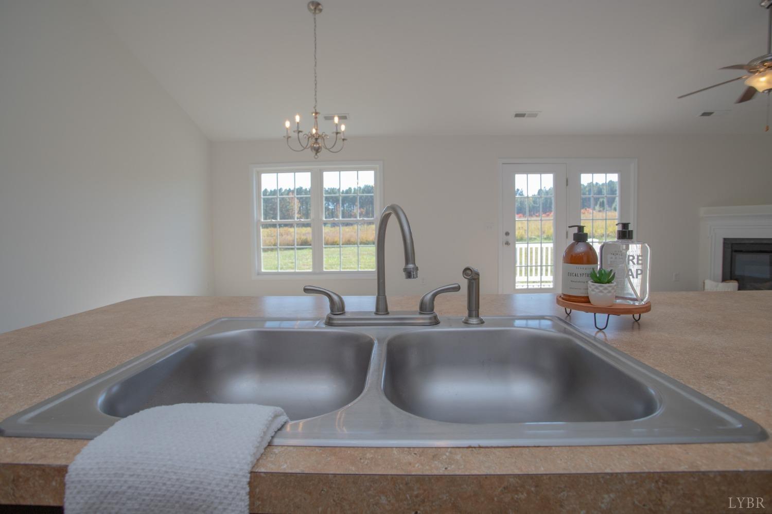 62 E Lockett Creek Boulevard, Farmville, Virginia image 27