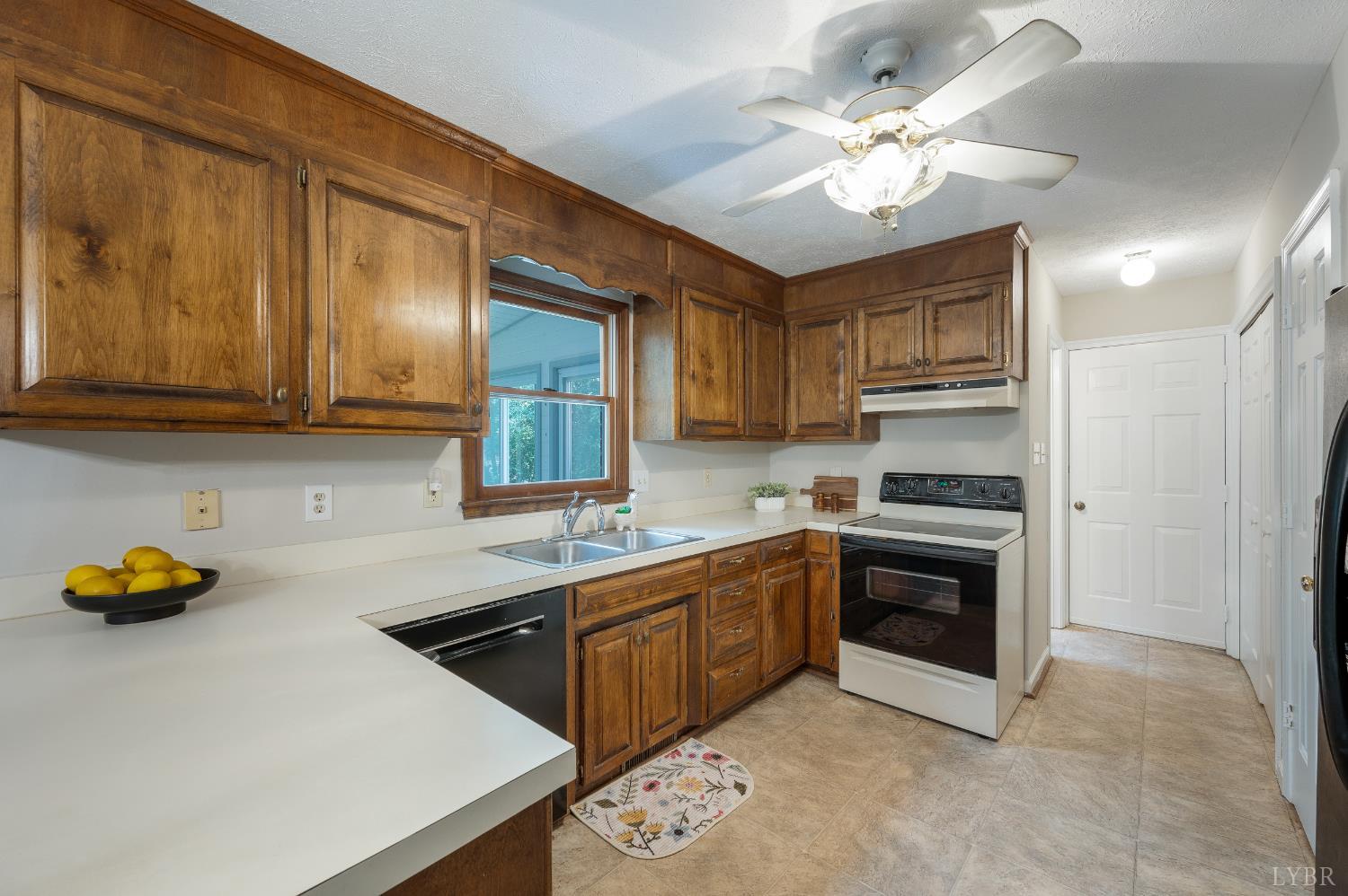 117 Hunters Creek Road, Forest, Virginia image 11