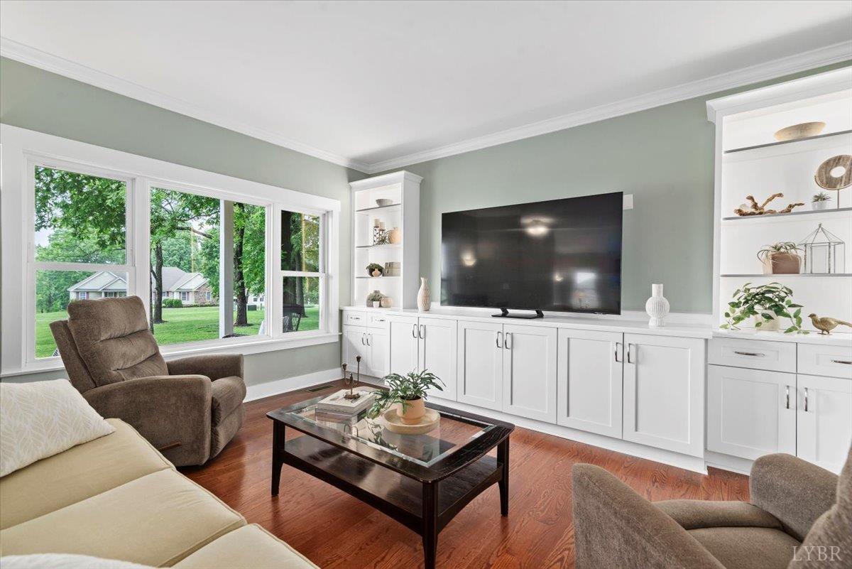 1045 Middlebrook Court, Forest, Virginia image 9