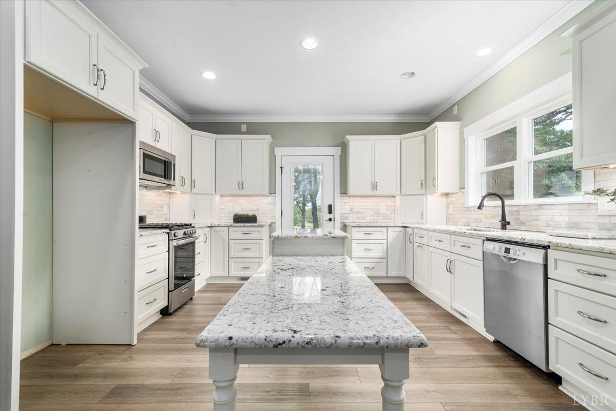 1045 Middlebrook Court, Forest, Virginia image 40