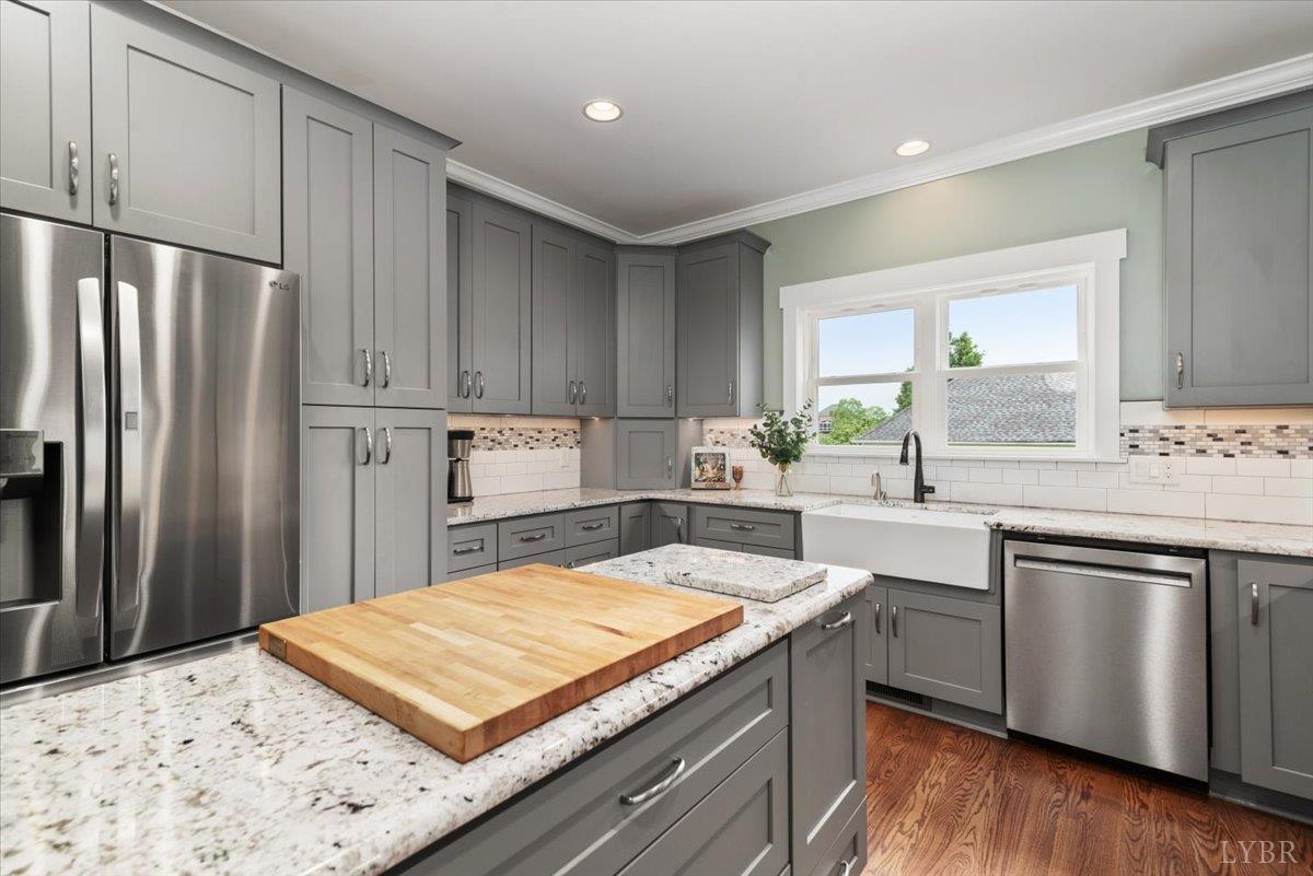 1045 Middlebrook Court, Forest, Virginia image 12