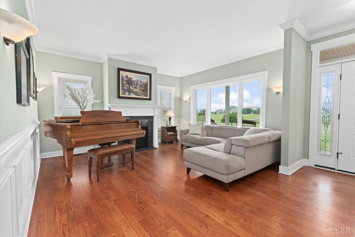 1045 Middlebrook Court, Forest, Virginia image 8