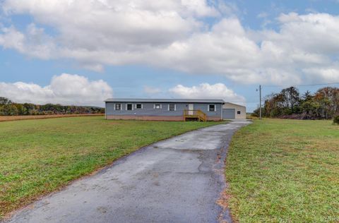 Tiny photo for 195 Dews Road, Hurt, VA 24563 (MLS # 362795)