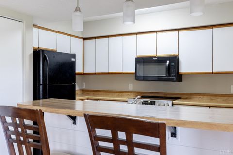 Tiny photo for 1102 Twin Springs Court, Forest, VA 24551 (MLS # 362233)