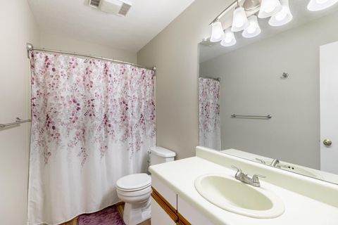 Tiny photo for 1102 Twin Springs Court, Forest, VA 24551 (MLS # 362233)