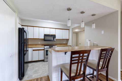 Tiny photo for 1102 Twin Springs Court, Forest, VA 24551 (MLS # 362233)