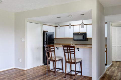 Tiny photo for 1102 Twin Springs Court, Forest, VA 24551 (MLS # 362233)