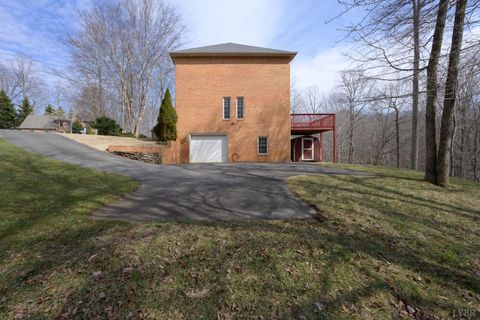 Tiny photo for 425 Harvest Court, Lynchburg, VA 24502 (MLS # 364647)