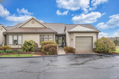 Townhouse For Sale - 66 Scarlet Street<br/> Franklin County, Hardy, VA 24101