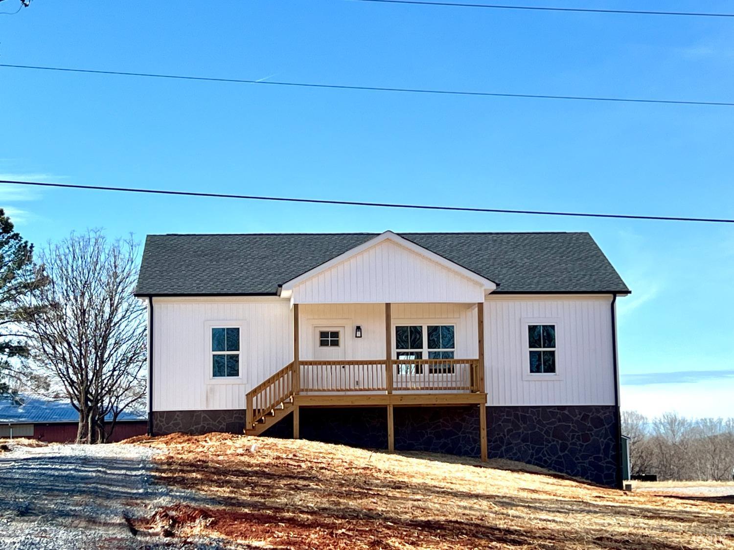 1346 S Coolwell Road, Madison Heights, Virginia image 1