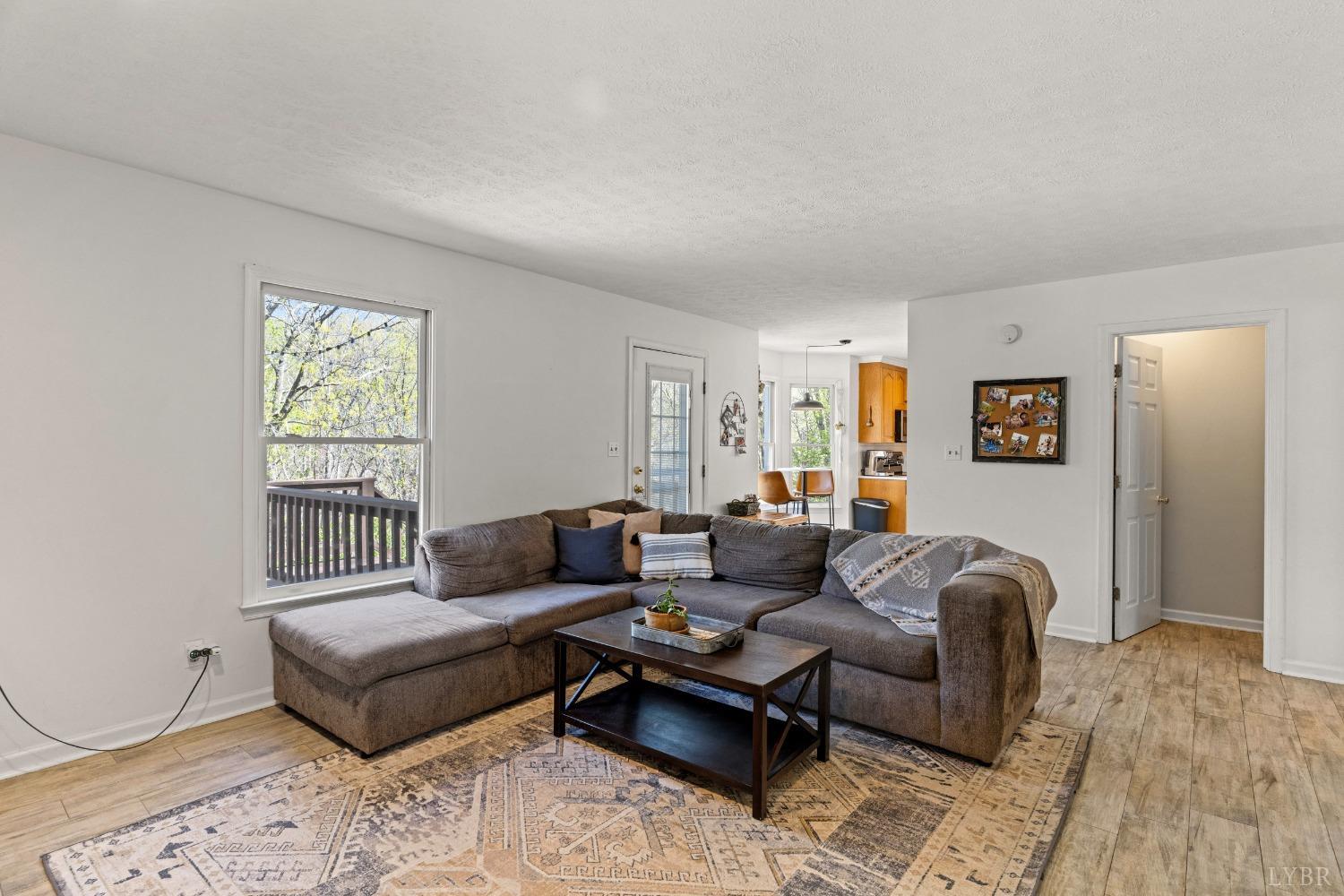 504 Meadowridge Drive, Lynchburg, Virginia image 9