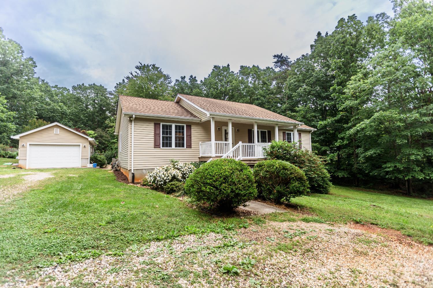 286 Courtland Drive, Appomattox, Virginia image 1