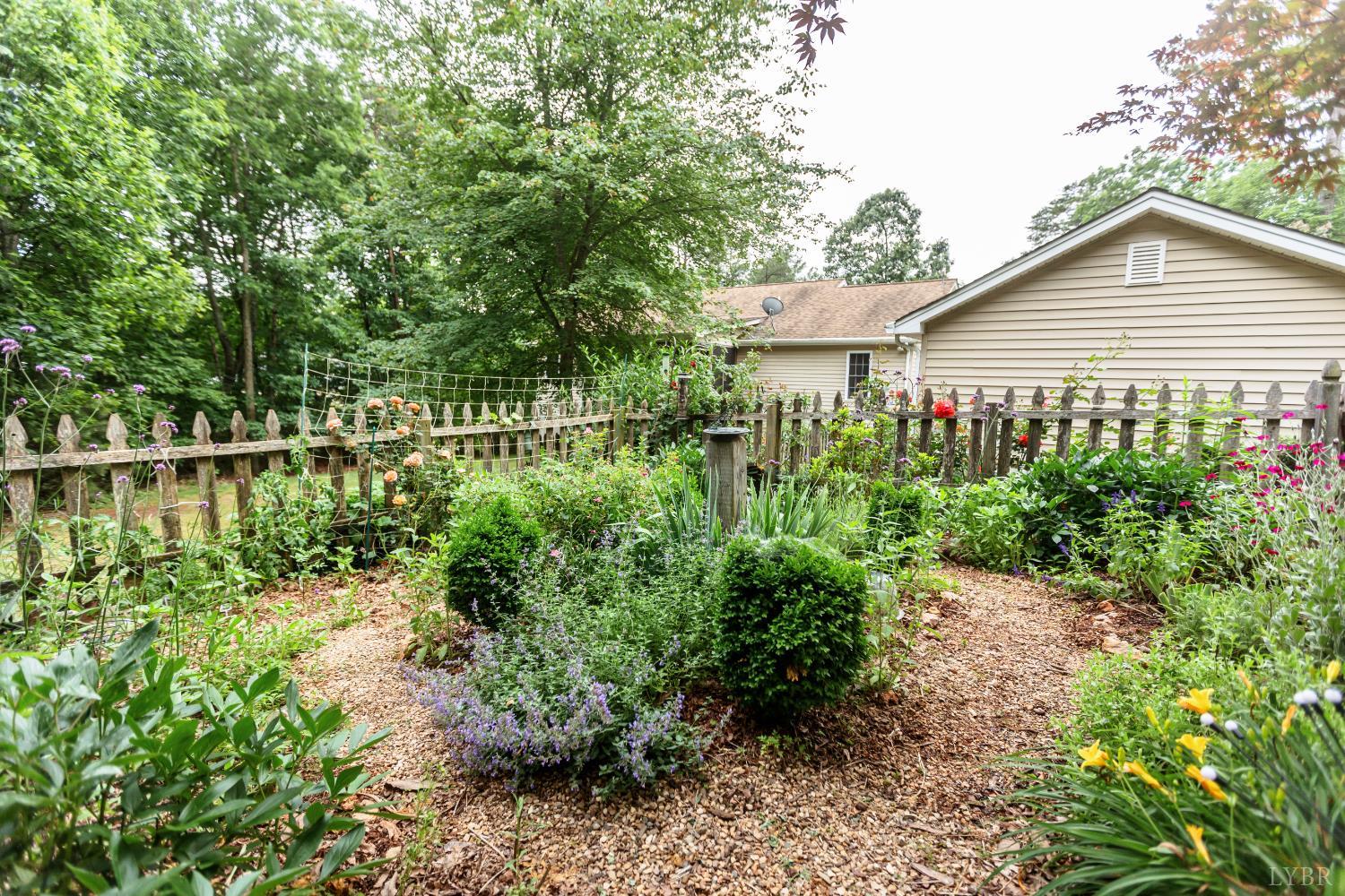 286 Courtland Drive, Appomattox, Virginia image 30