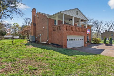 Tiny photo for 112 Hickory Way, Madison Heights, VA 24572 (MLS # 364742)