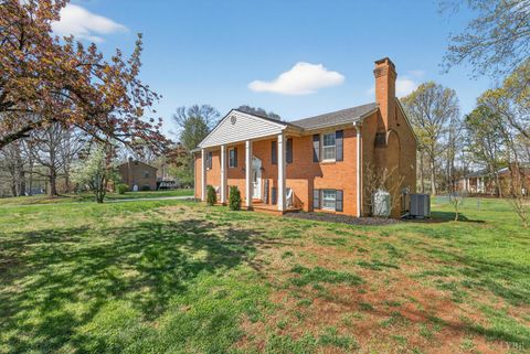 Tiny photo for 112 Hickory Way, Madison Heights, VA 24572 (MLS # 364742)