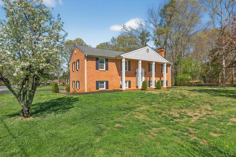 Homes For Sale - 112 Hickory Way<br/> Madison Heights, VA 24572