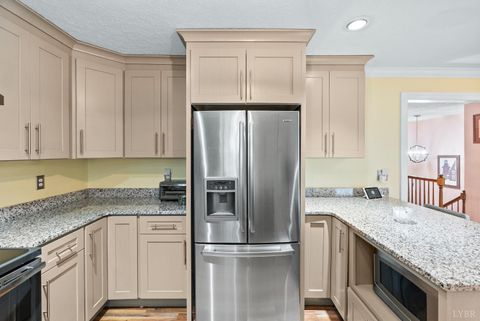 Tiny photo for 112 Hickory Way, Madison Heights, VA 24572 (MLS # 364742)