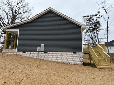 Tiny photo for 615 Oakleigh Avenue, Appomattox, VA 24522 (MLS # 363585)
