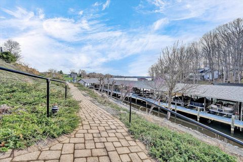 Tiny photo for 200 Bay Shore Drive #115, Moneta, VA 24121 (MLS # 365276)