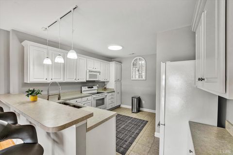 Tiny photo for 200 Bay Shore Drive #115, Moneta, VA 24121 (MLS # 365276)