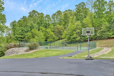 Tiny photo for 200 Bay Shore Drive #115, Moneta, VA 24121 (MLS # 365276)