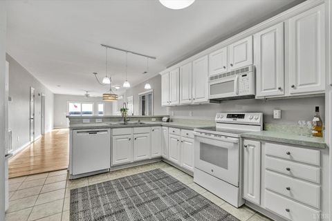 Tiny photo for 200 Bay Shore Drive #115, Moneta, VA 24121 (MLS # 365276)